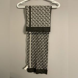 Michael Kors Reversible Scarf